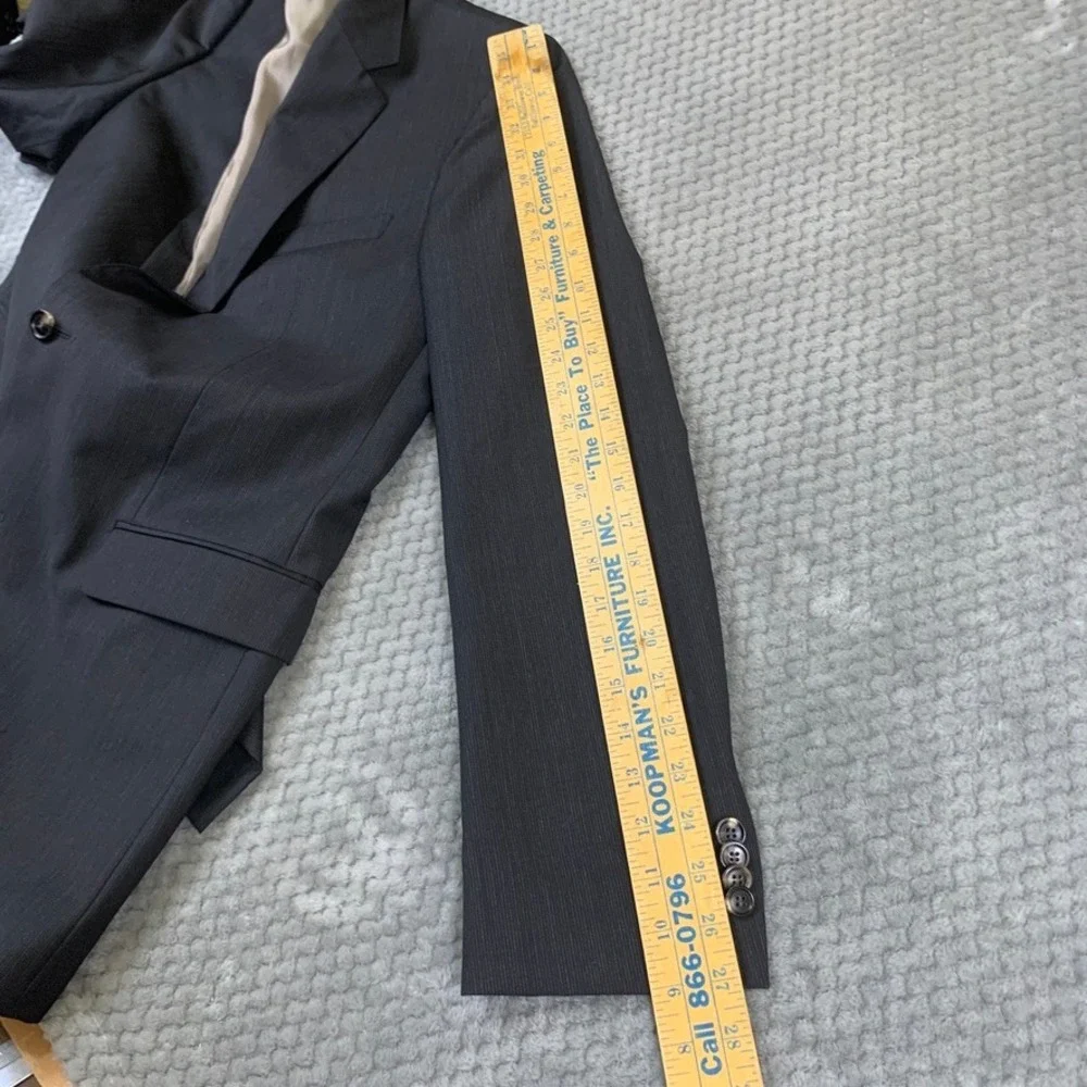 Hugo Boss Blazer Mens 40L Charcoal Gray 100% Virgin Wool 2 Button Sport Coat